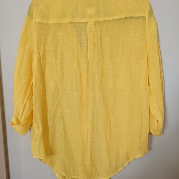 Ruby Road Yellow Flowy Lightweight Button Down Blouse with Tie Waist Size Medium - Picture 6 of 8